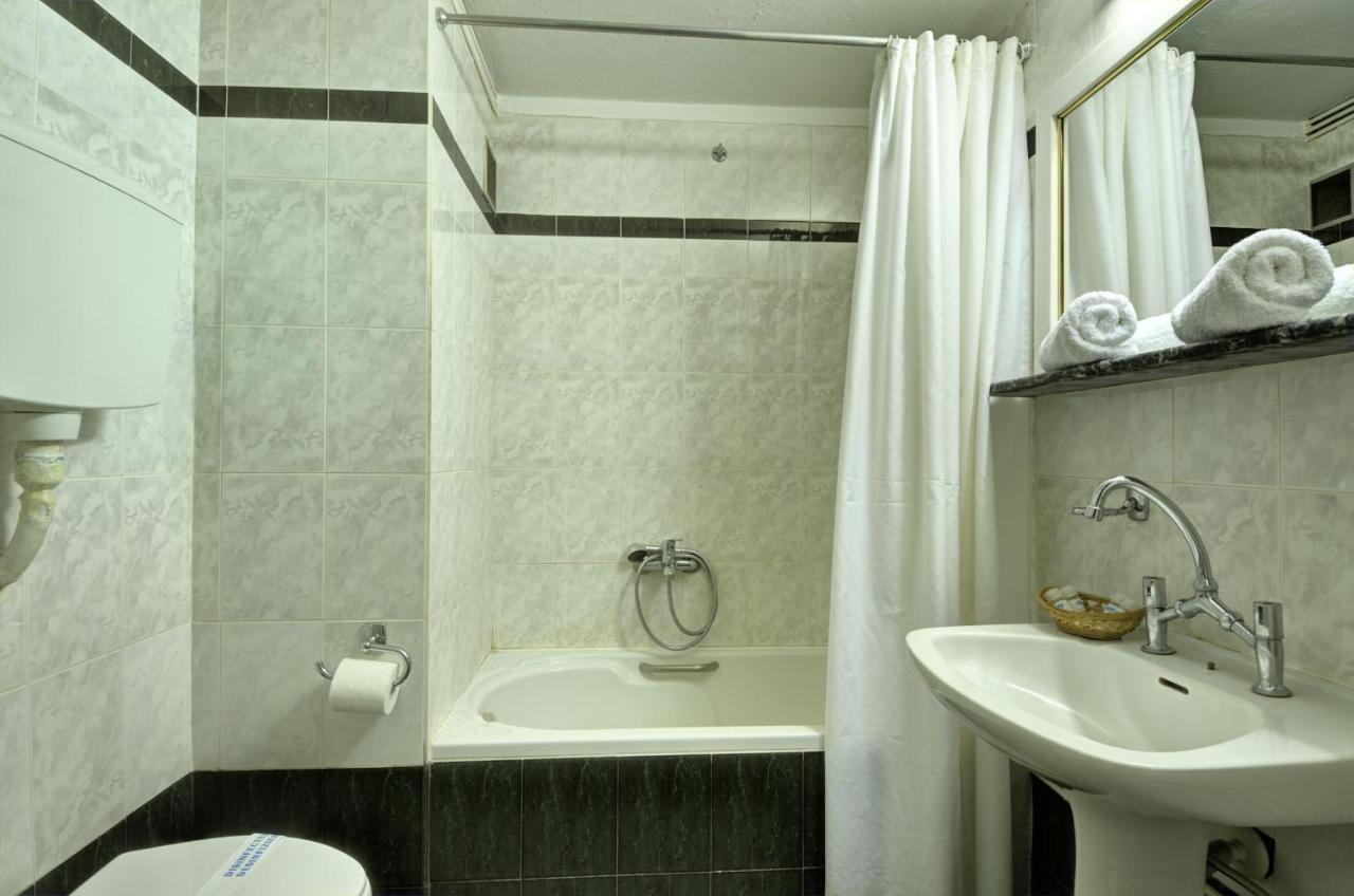 Hotel Nefeli Volos Ruang foto