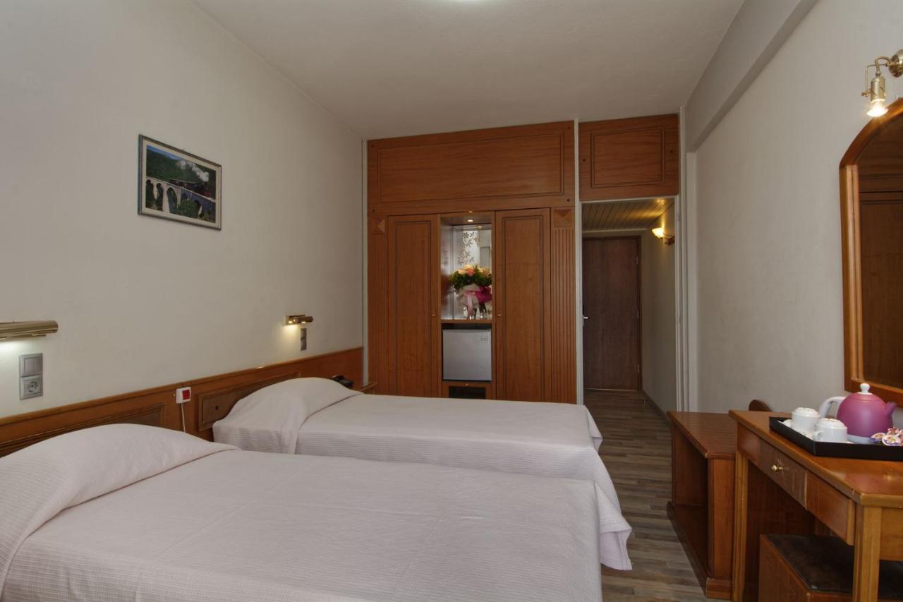 Hotel Nefeli Volos Bagian luar foto